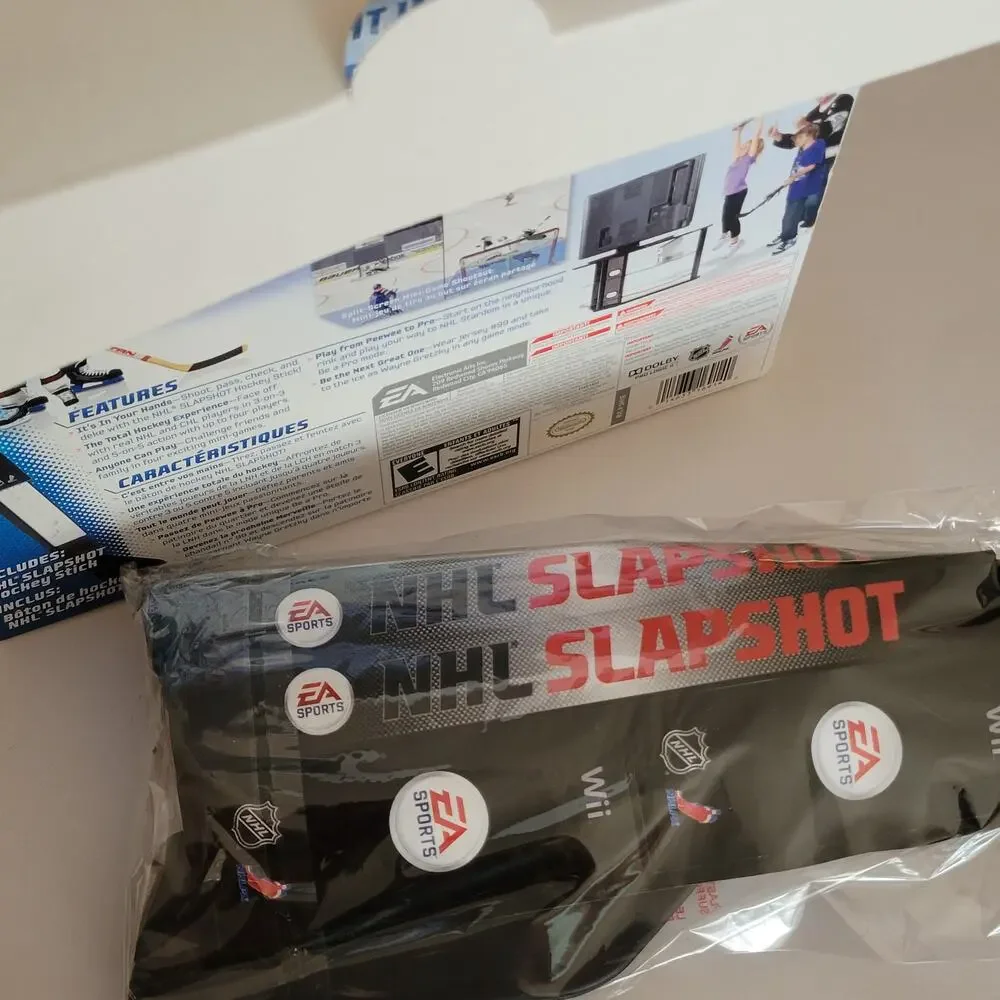 NHL Slapshot Nintendo Wii Bundle Game & Hockey Stick Peripheral Accessory Box